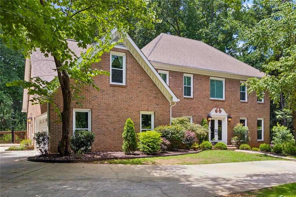 210 Willow Lake Cove Roswell GA 30075