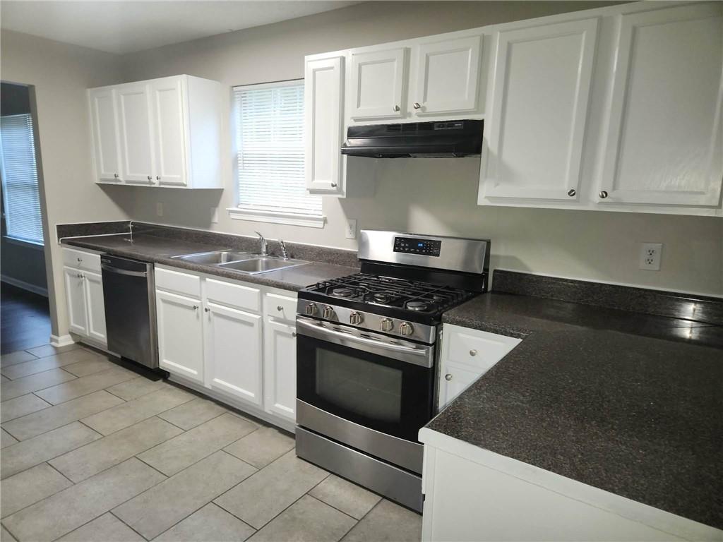 1535 Rogers Crossing Drive Lithonia GA 30058