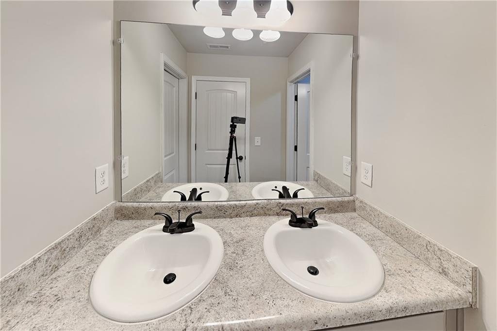 2891 Bayrose Circle East Point GA 30344