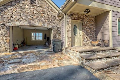 1189 Sunnyside Road Hiawassee GA 30546