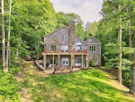 1189 Sunnyside Road Hiawassee GA 30546
