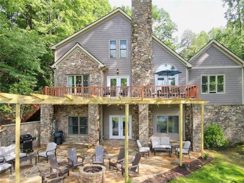 1189 Sunnyside Road Hiawassee GA 30546