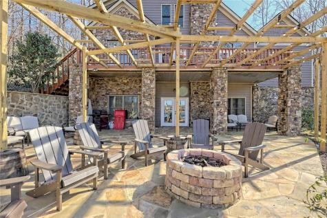 1189 Sunnyside Road Hiawassee GA 30546
