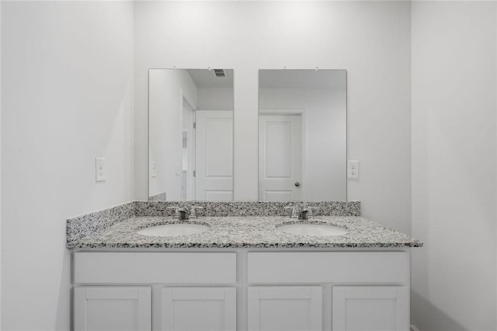 133 Oxford Lane Kingston GA 30145