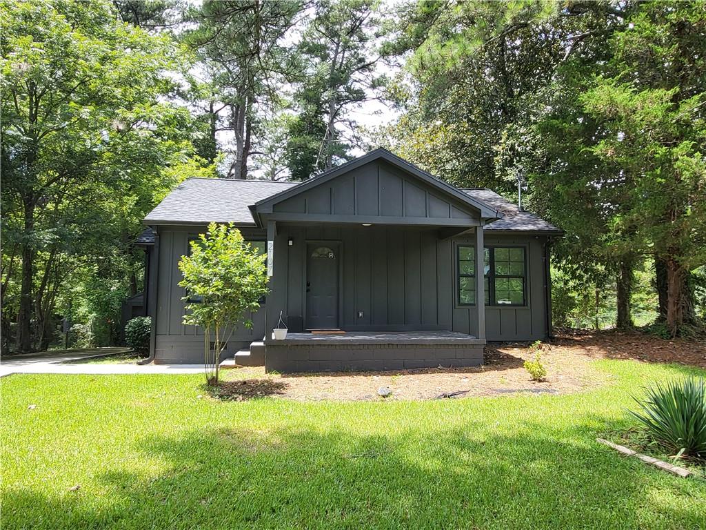 2107 Pinehurst Drive East Point GA 30344