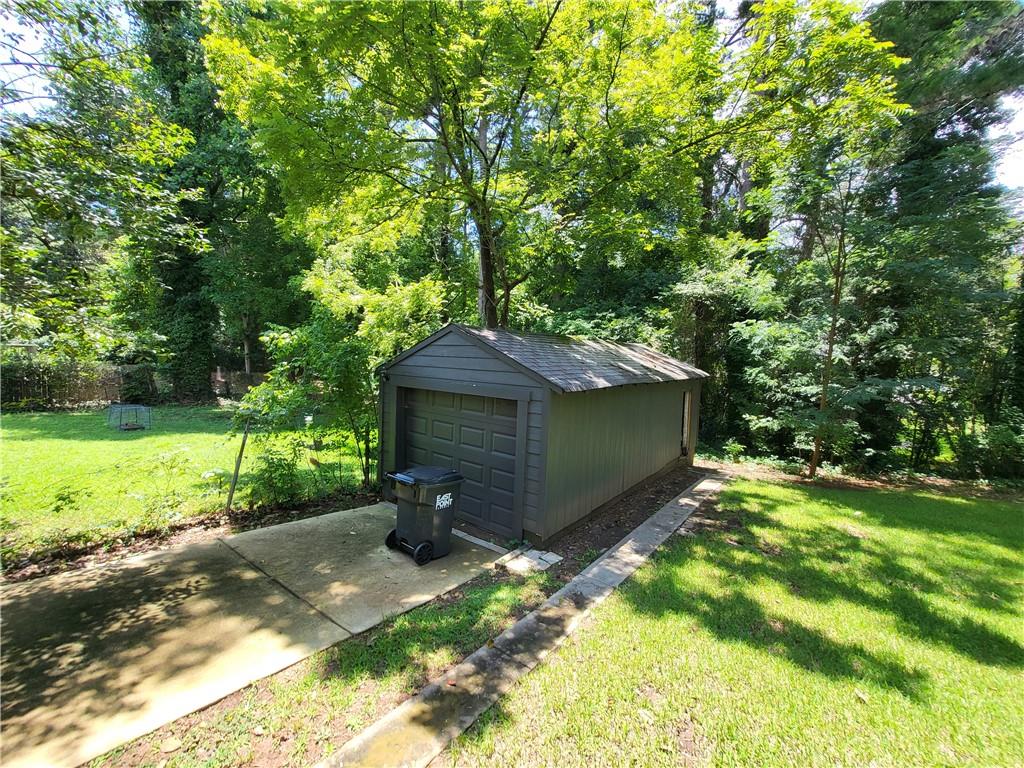 2107 Pinehurst Drive East Point GA 30344