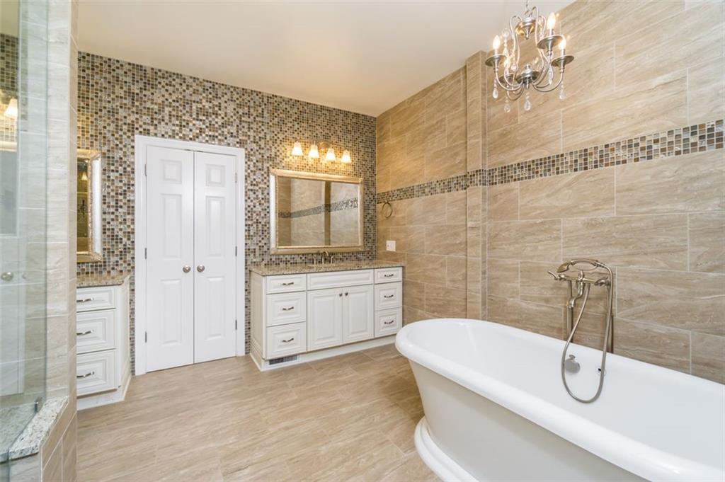 565 River Chase Point Atlanta GA 30328