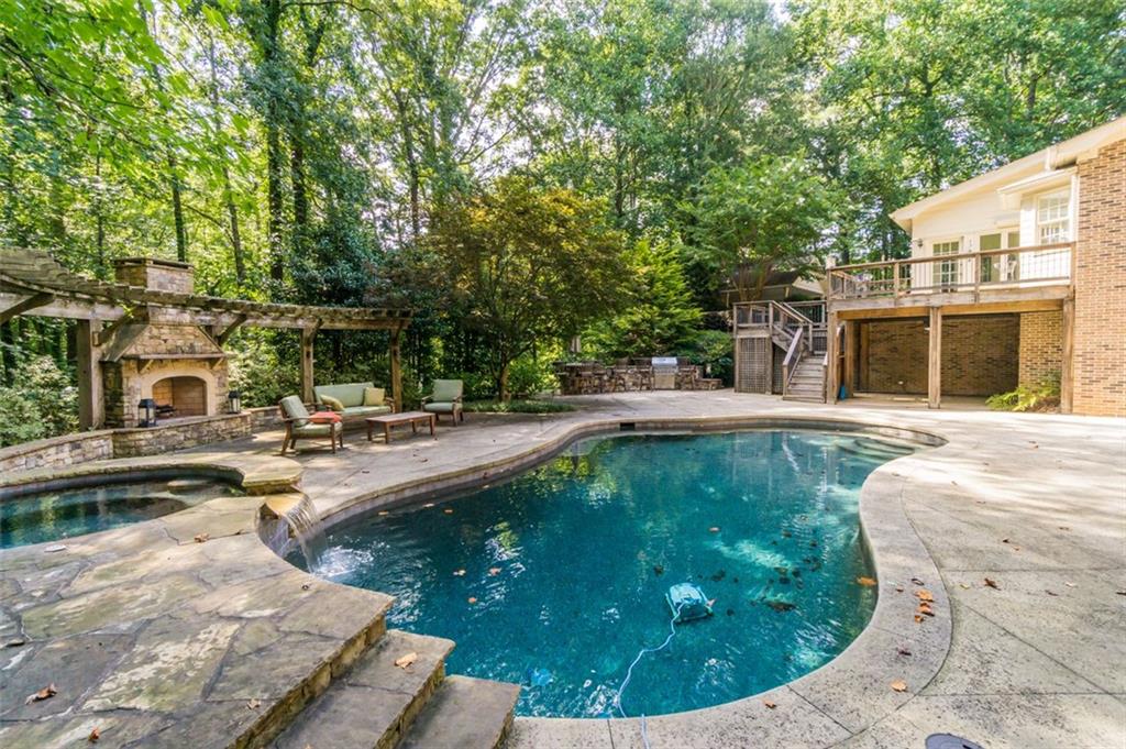 565 River Chase Point Atlanta GA 30328