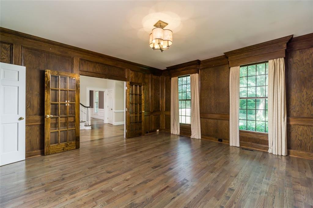 565 River Chase Point Atlanta GA 30328