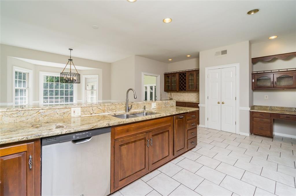 565 River Chase Point Atlanta GA 30328