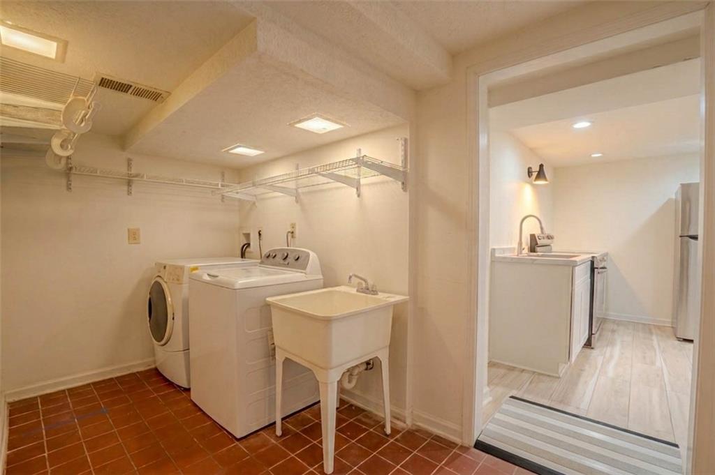 1053 Vista Trail NE Atlanta GA 30324