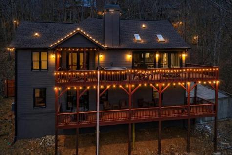 1353 Little Hendricks Mountain Talking Rock GA 30143