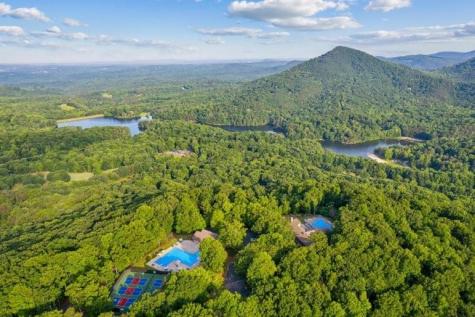 1353 Little Hendricks Mountain Talking Rock GA 30143