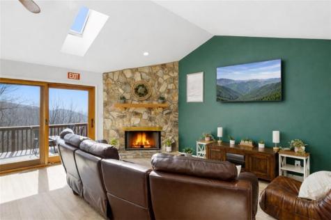 1353 Little Hendricks Mountain Talking Rock GA 30143