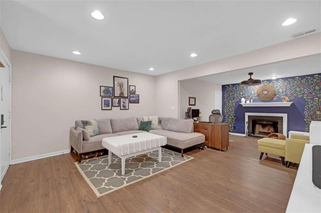 118 Lablanc Way NW Atlanta GA 30327
