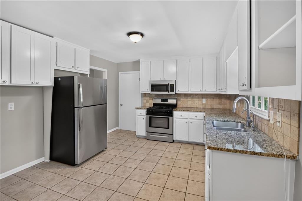 2932 Brett Circle NW Acworth GA 30101