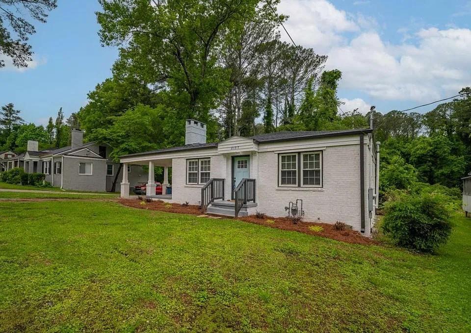 2137 Delowe Drive East Point GA 30344