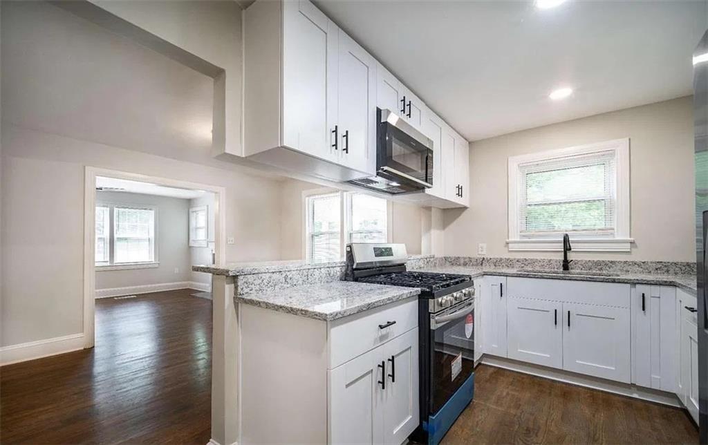 2137 Delowe Drive East Point GA 30344