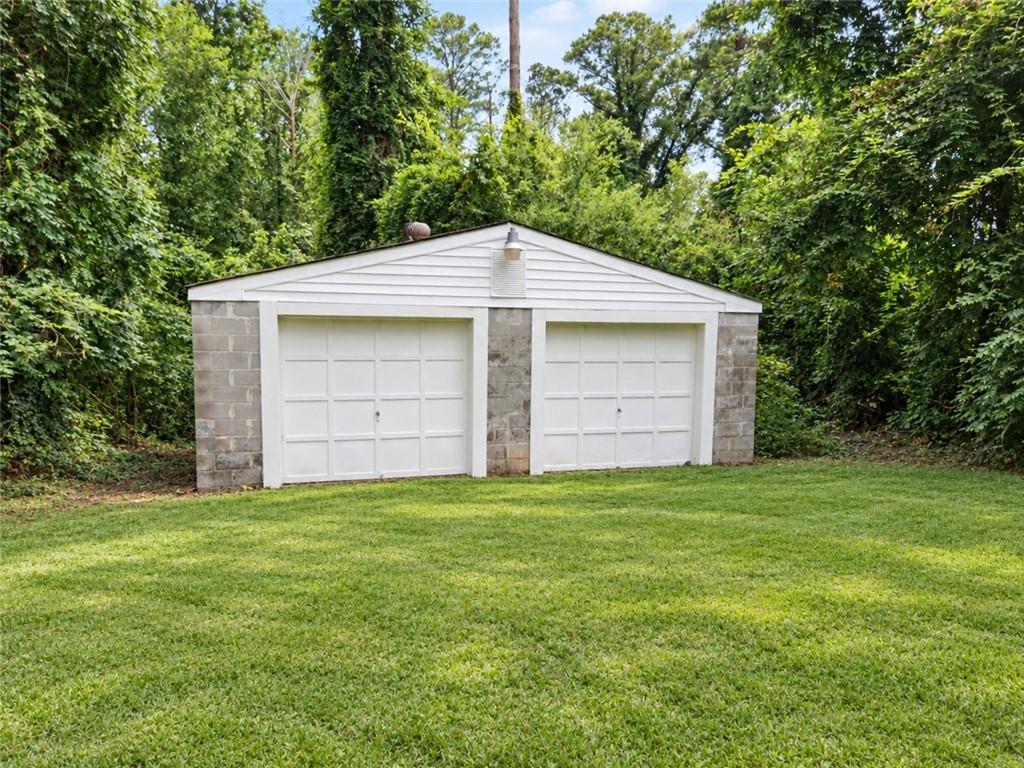 2137 Delowe Drive East Point GA 30344
