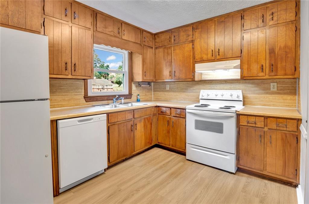 905 Rambling Rose Court NW Conyers GA 30012