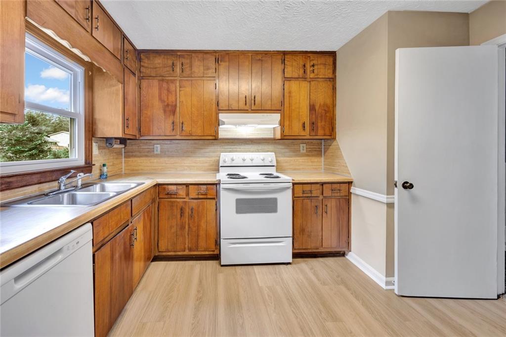 905 Rambling Rose Court NW Conyers GA 30012