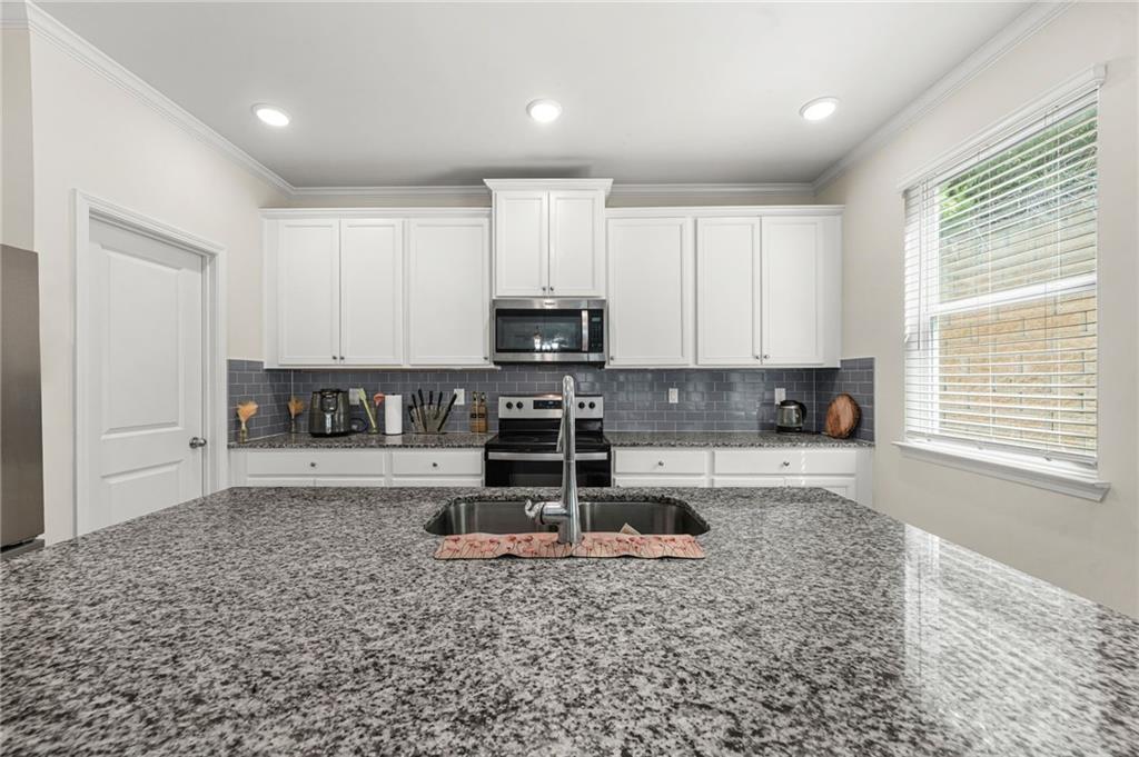 2195 Cormac Street East Point GA 30344