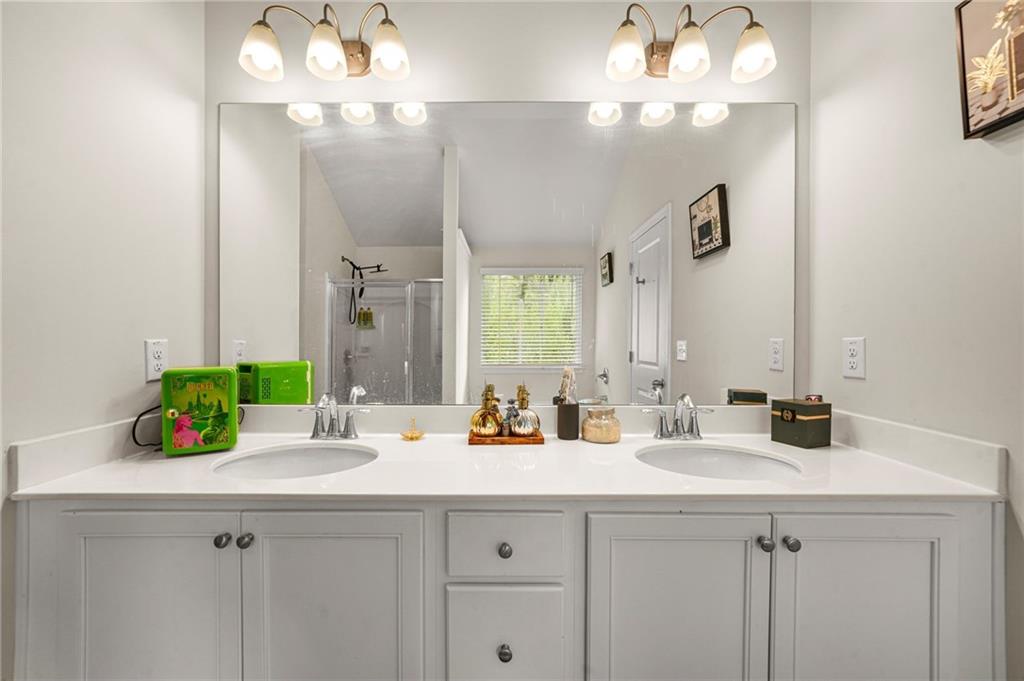 2195 Cormac Street East Point GA 30344