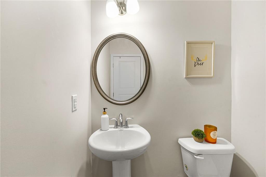 2195 Cormac Street East Point GA 30344