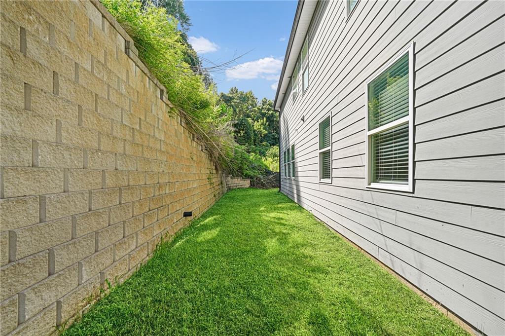 2195 Cormac Street East Point GA 30344