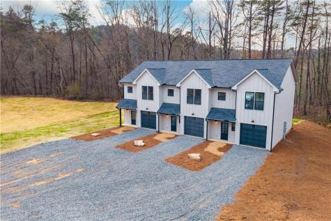 200 Back Pine Way Ellijay GA 30540