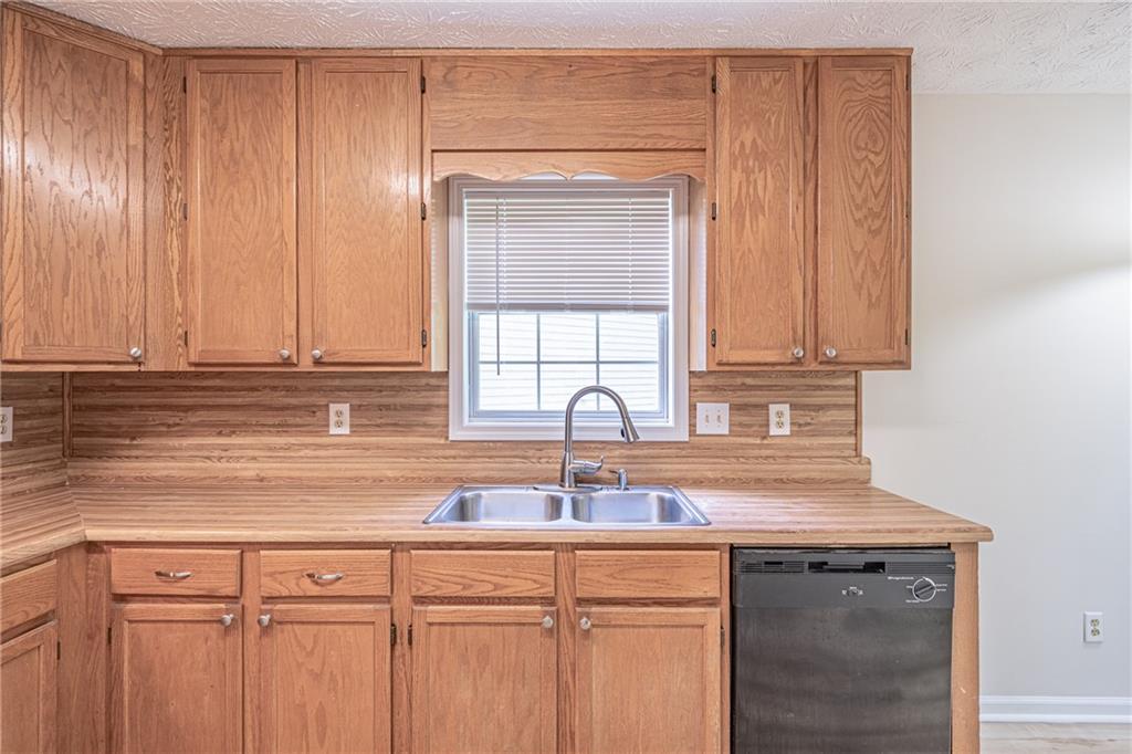 2402 Betsy Court SW Marietta GA 30008