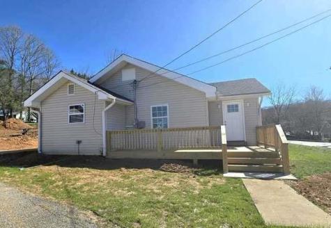 305 Kingtown Street Mccaysville GA 30555