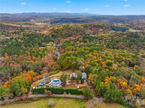 268 Creek Bank Drive Talking Rock GA 30175