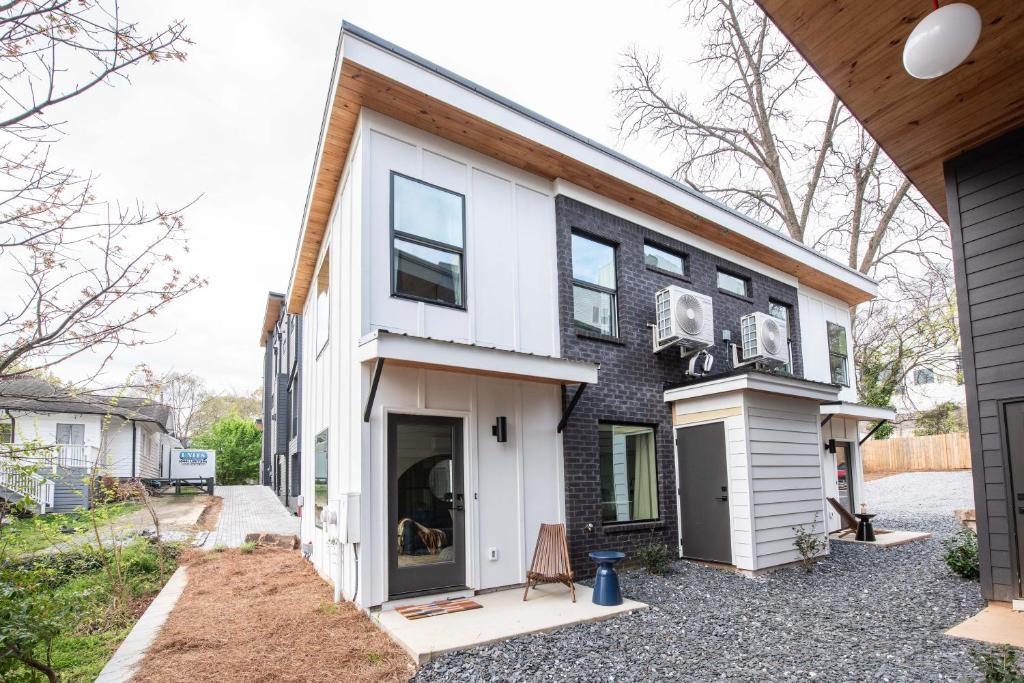 542 Boulevard Place NE Atlanta GA 30308