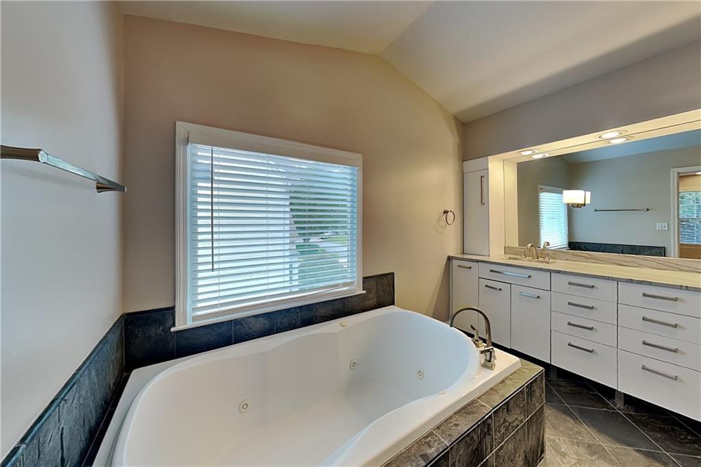 5404 Oxford Chase Way Dunwoody GA 30338
