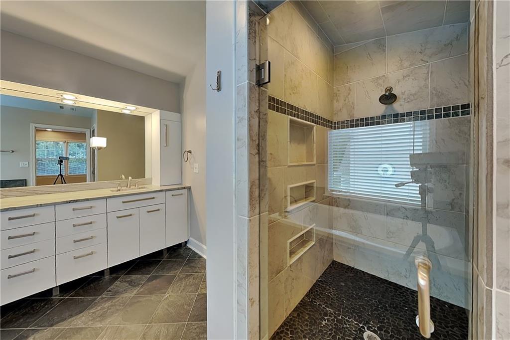 5404 Oxford Chase Way Dunwoody GA 30338