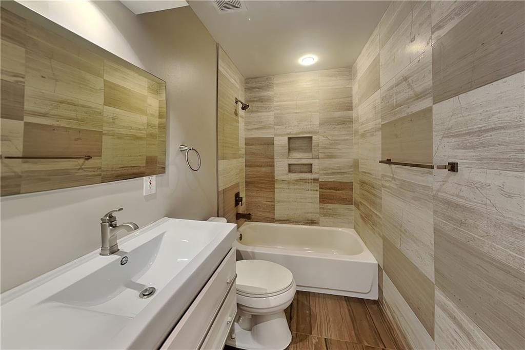 5404 Oxford Chase Way Dunwoody GA 30338