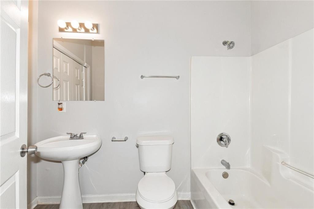 5730 Broadleaf Way Atlanta GA 30349