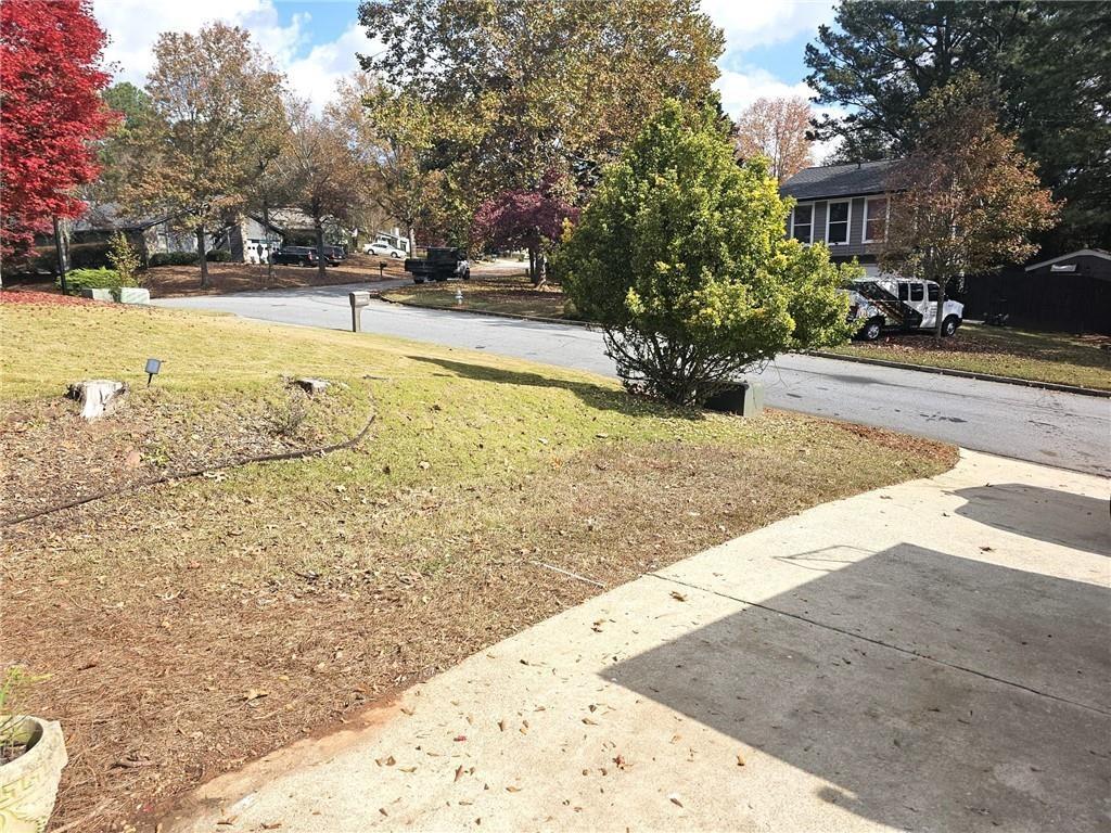 10085 Old Woodland Entry Johns Creek GA 30022