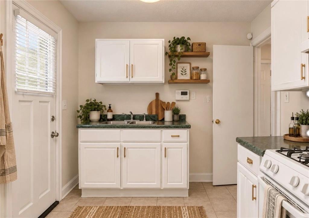 1982 Rockledge Road Atlanta GA 30324