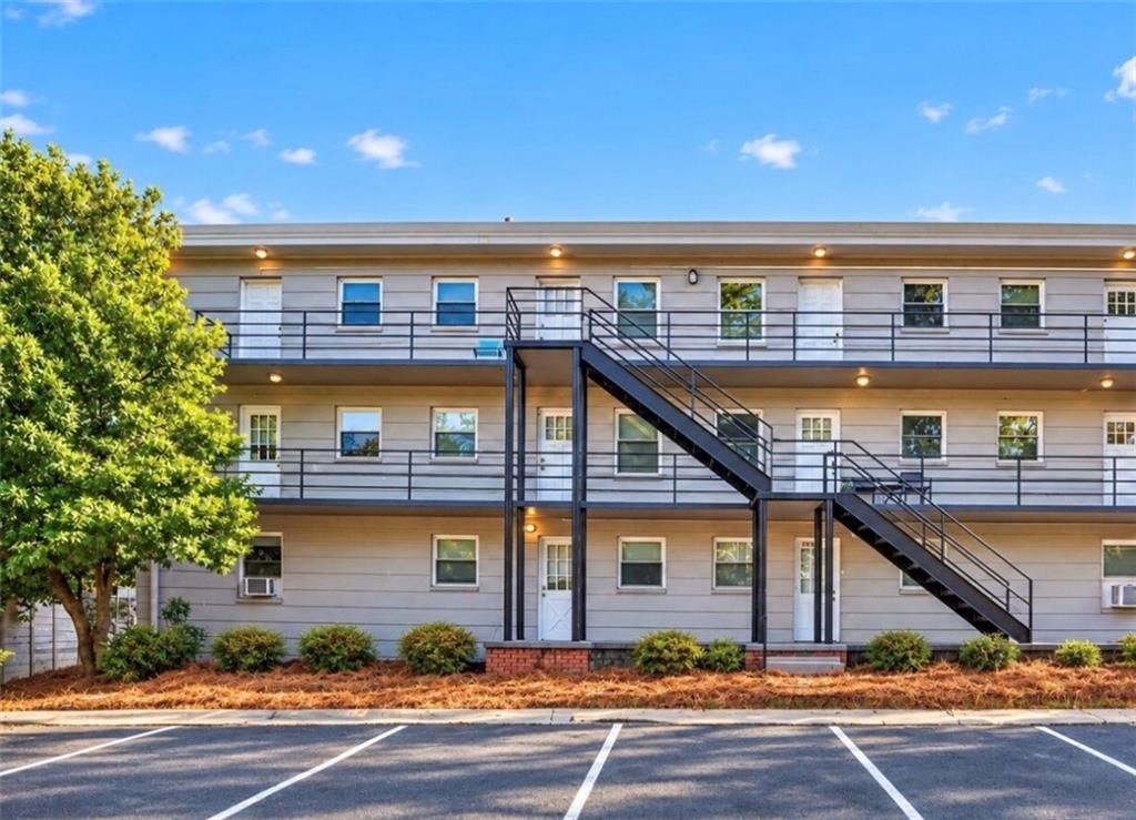 1982 Rockledge Road Atlanta GA 30324