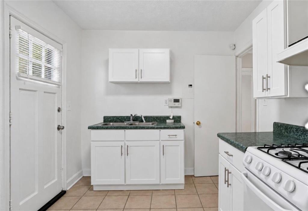 1982 Rockledge Road Atlanta GA 30324