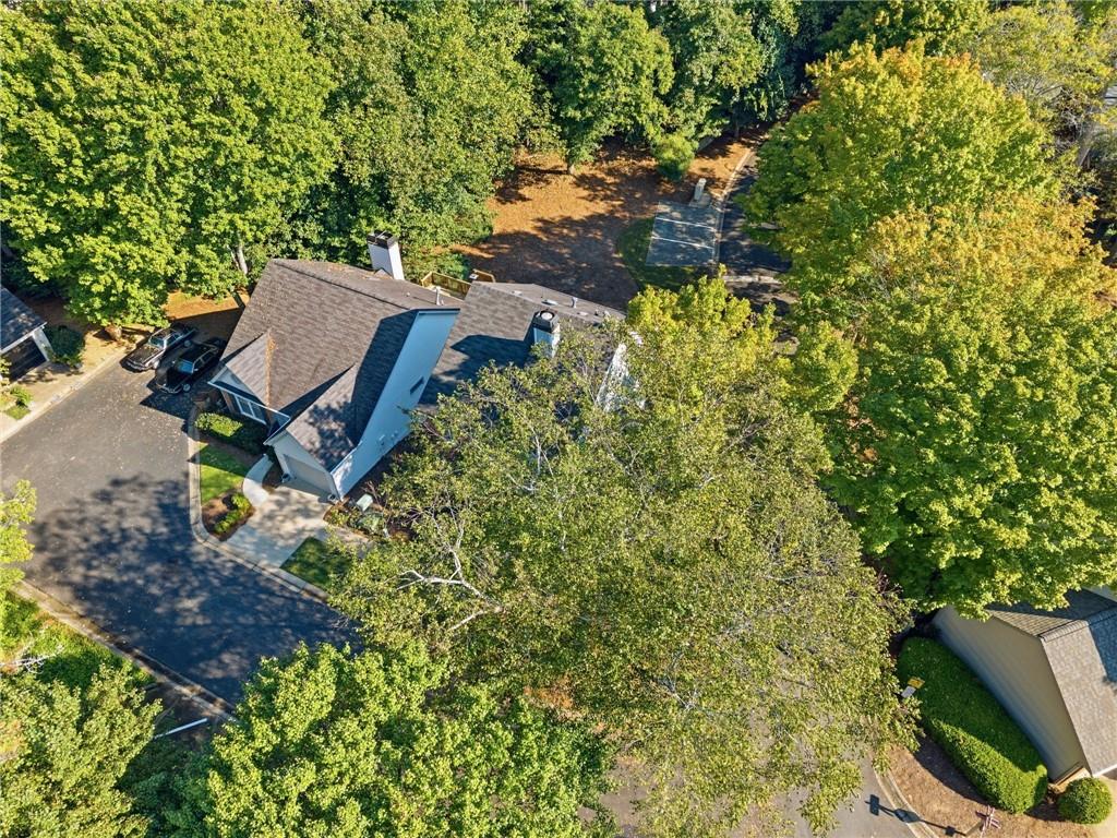 2012 Falcon Glen Court Alpharetta GA 30022