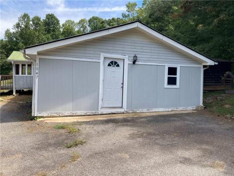 1047 Horton Road Dahlonega GA 30533