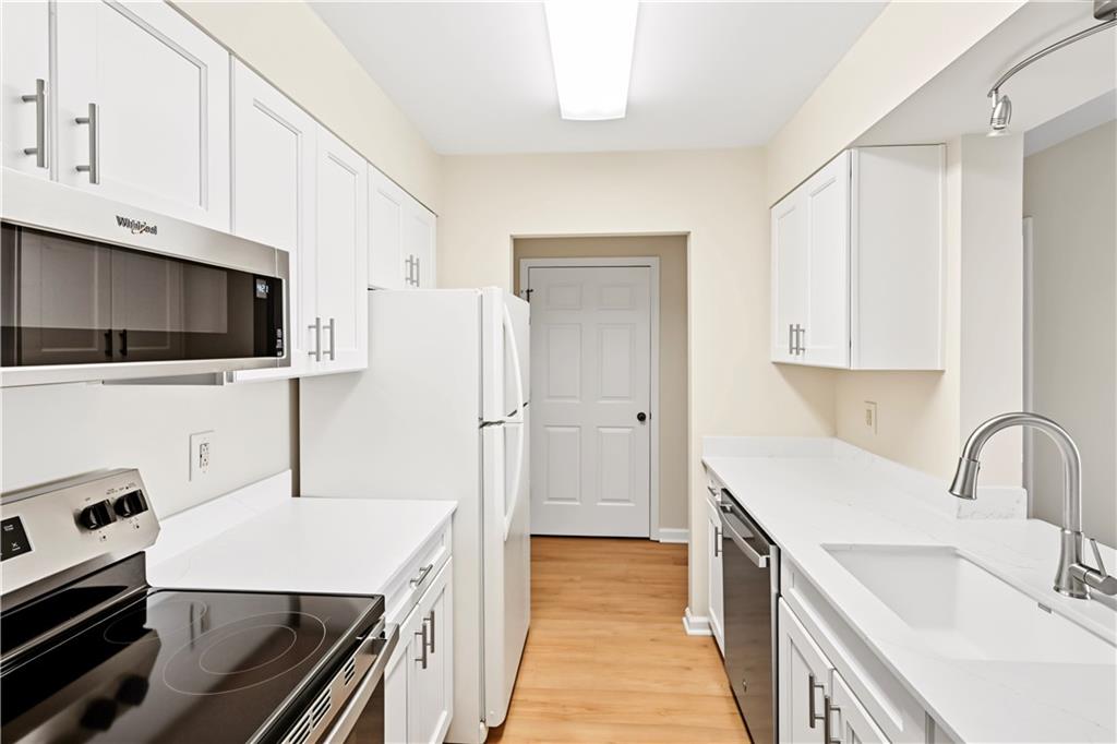 300 Johnson Ferry Road NE Sandy Springs GA 30328