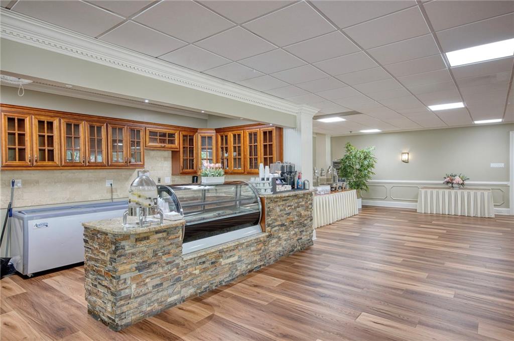 300 Johnson Ferry Road NE Sandy Springs GA 30328