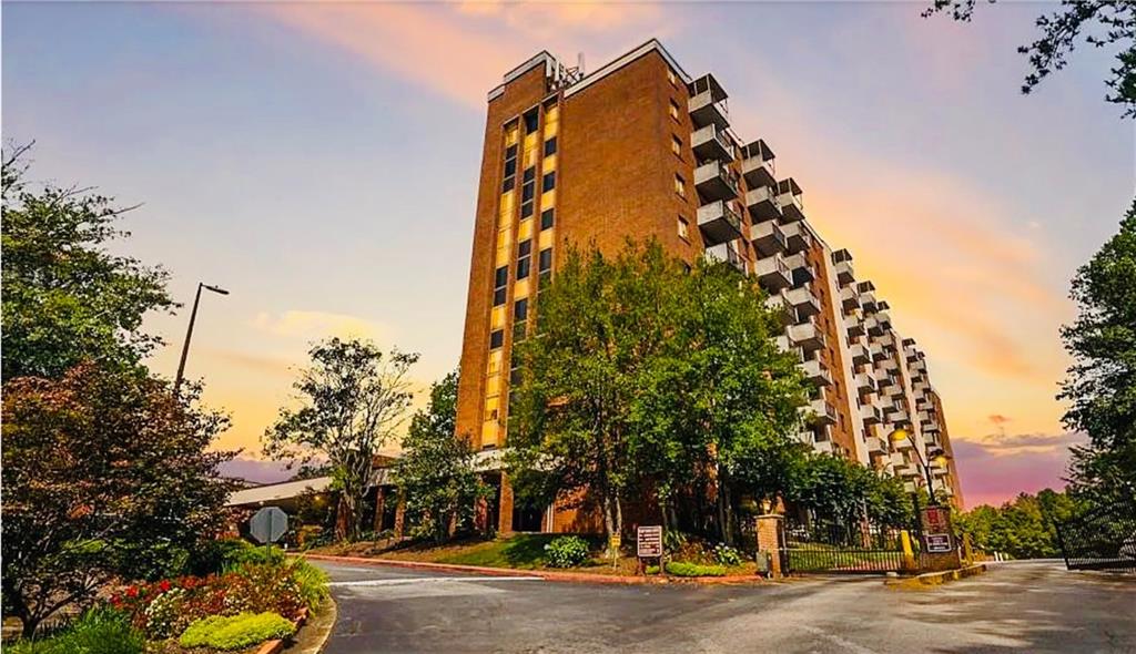 300 Johnson Ferry Road NE Sandy Springs GA 30328