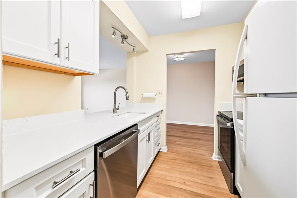 300 Johnson Ferry Road NE Sandy Springs GA 30328
