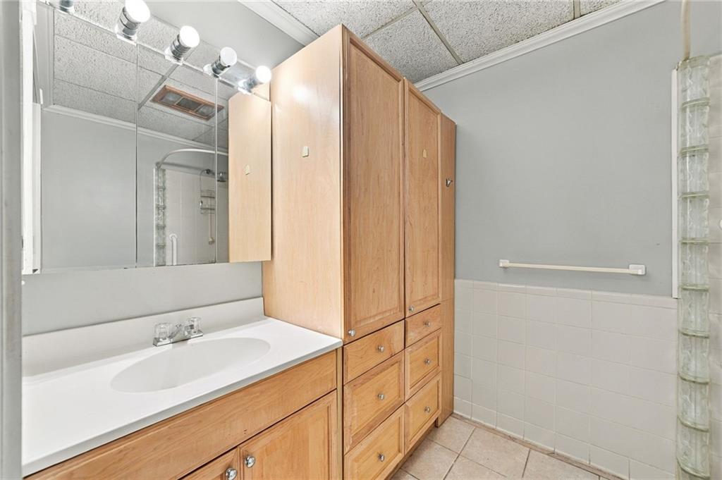 538 Parkstone Lane Woodstock GA 30189