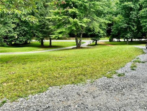 15 Bonanza Lane Young Harris GA 30582